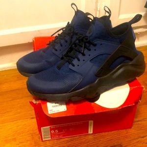 Nike air huarache run ultra size 9.5